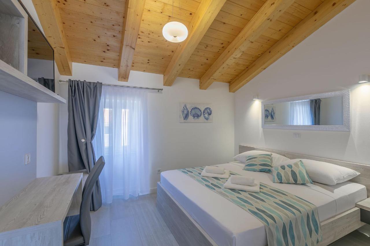 B&B-Ld Bed & Breakfast 3*