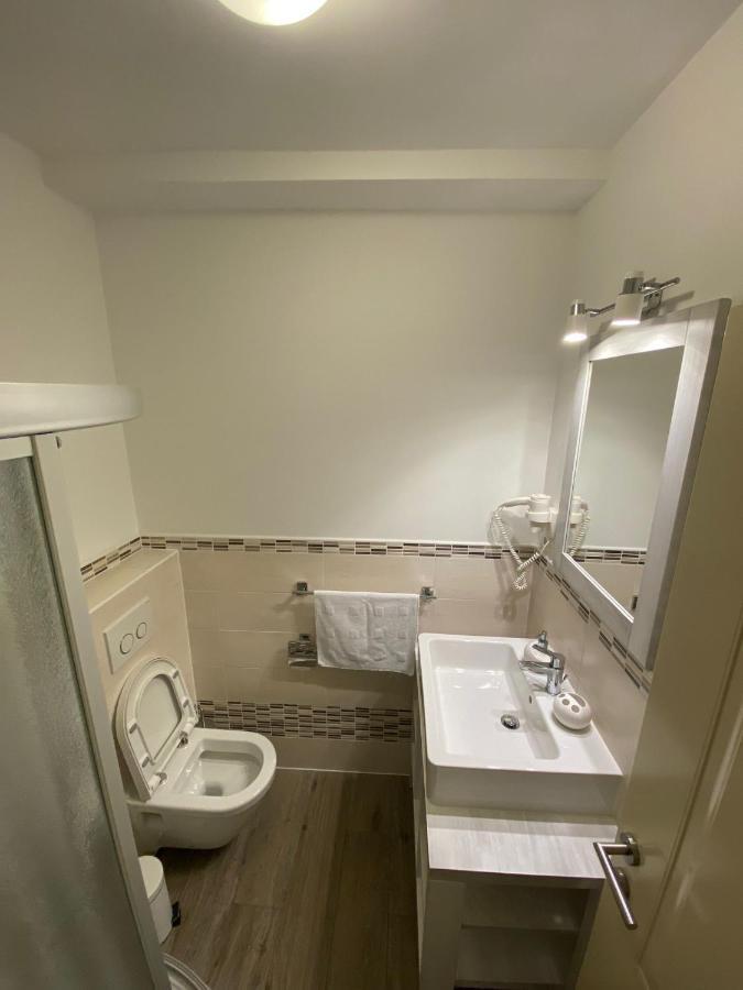 B&B-Ld Pula
